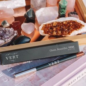 New VERT Beauty organic copper eyeliner